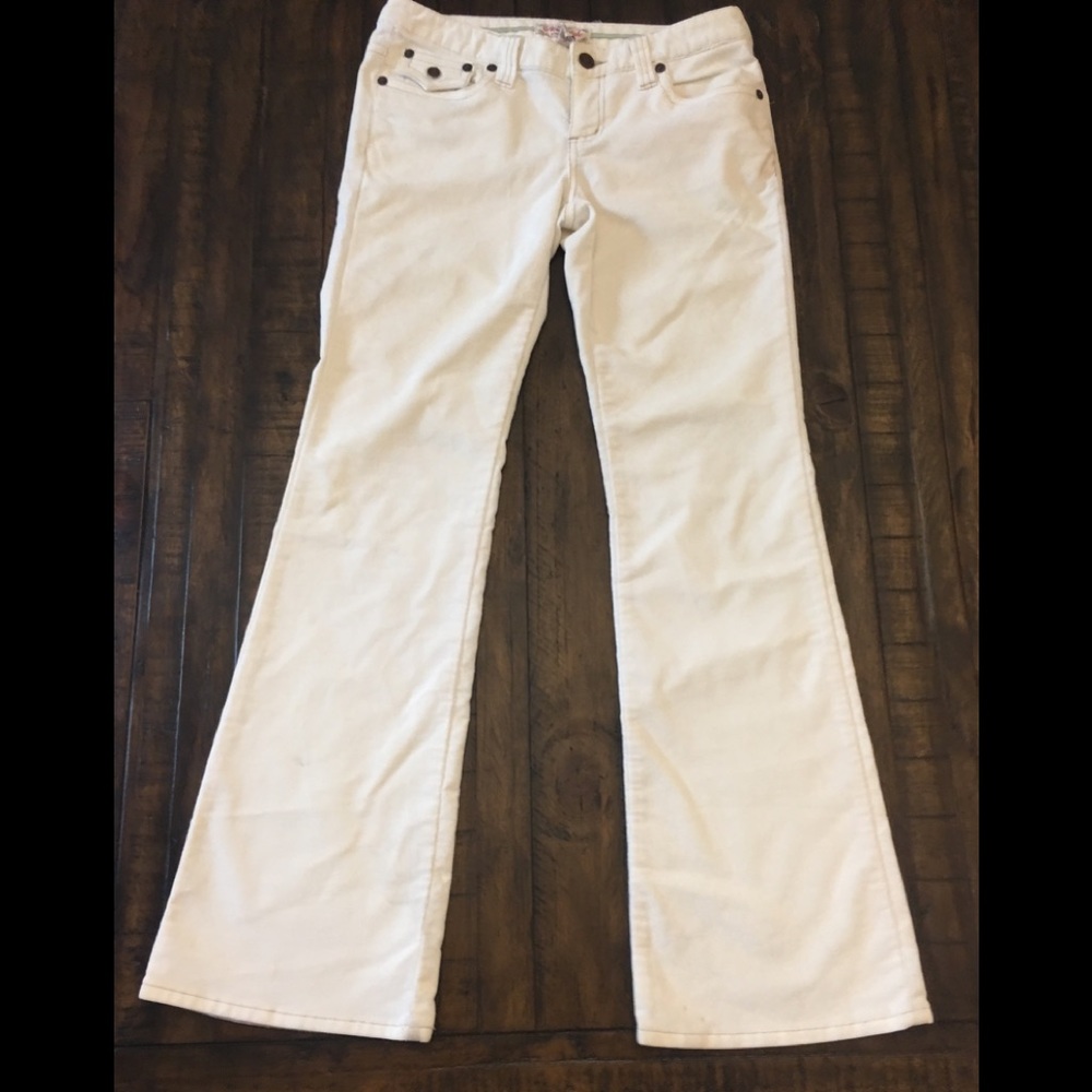 White corduroy pants